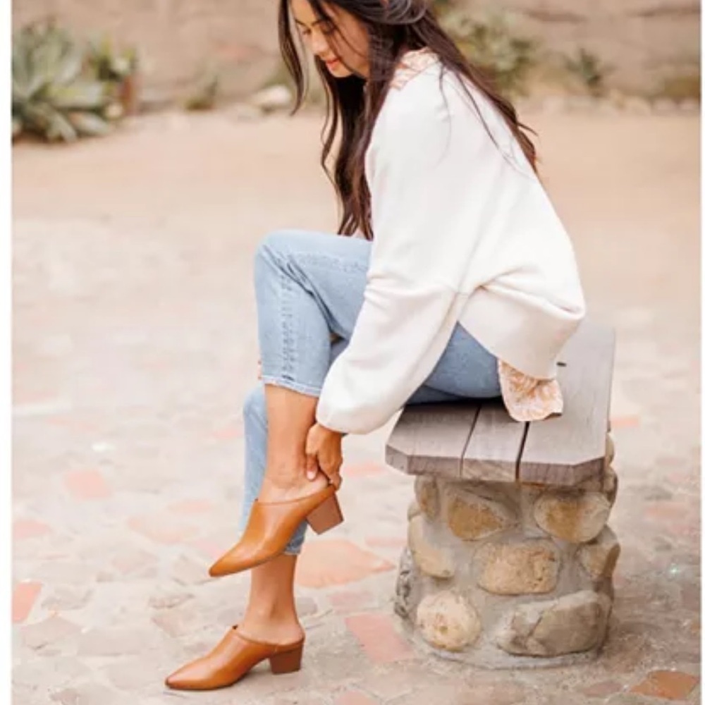 Clark's Ellanie Pace Tan Leather heeled mules